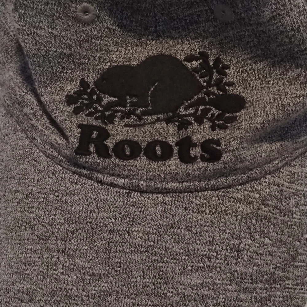 Roots Kids Adjustable Hat Baseball Cap Printed Logo Beaver Black Grey Youth‎ S/M